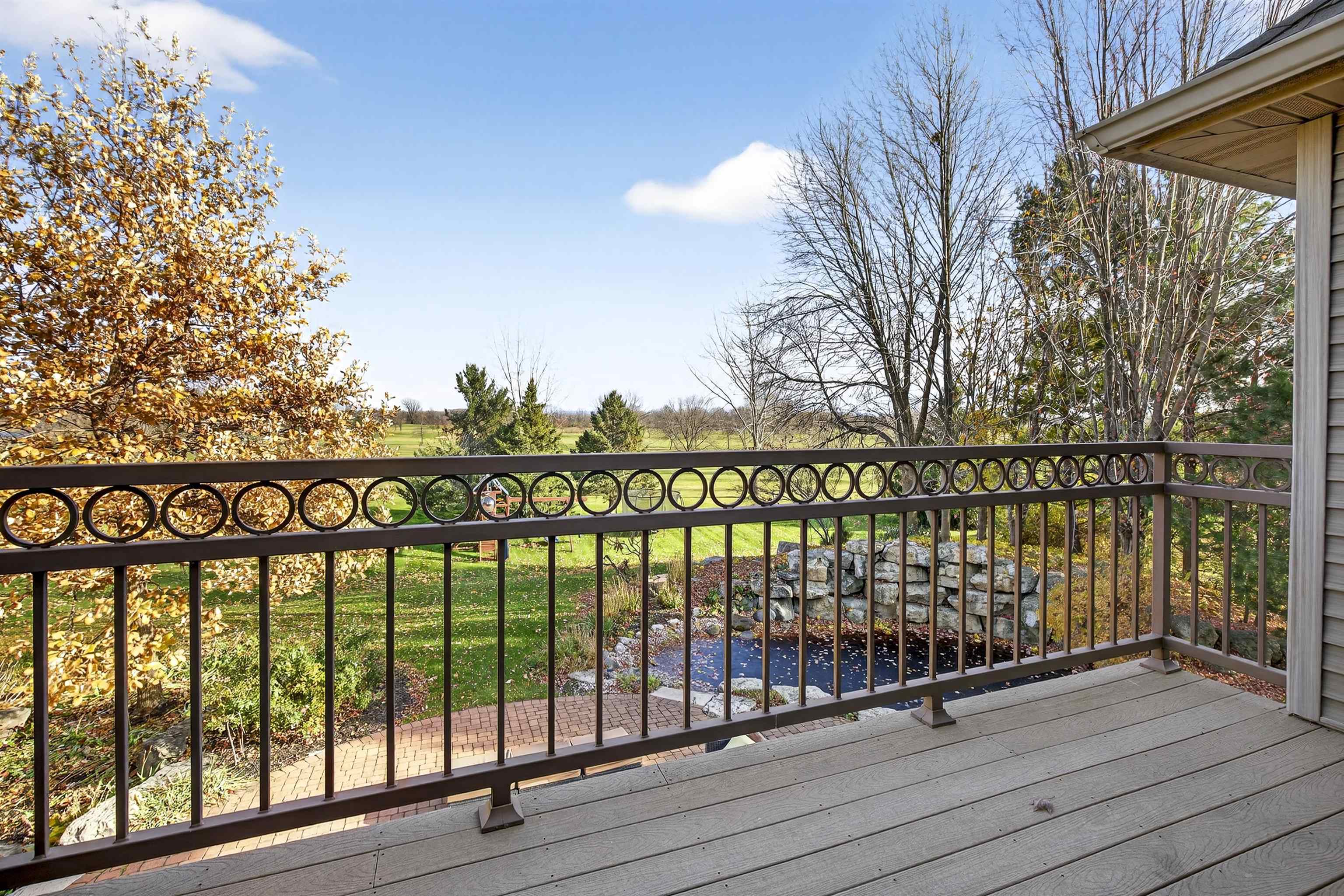 NEENAH, Wisconsin, 54956, United States, 5 Bedrooms Bedrooms, ,6 BathroomsBathrooms,Residential,For Sale,1992991