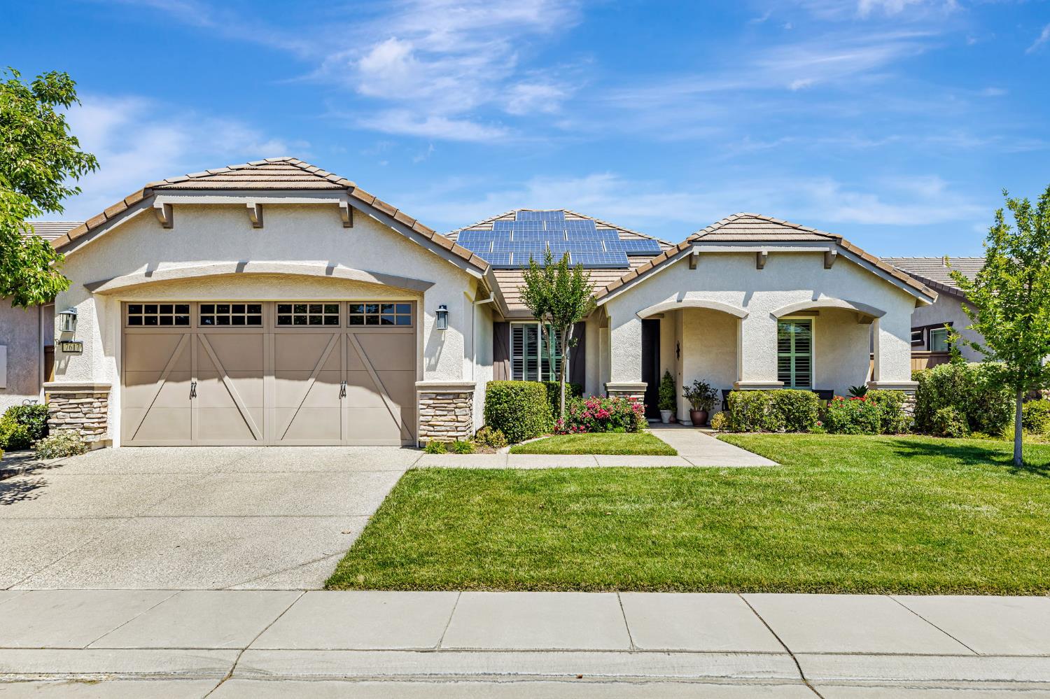 Elk Grove, California, 95757, United States, 2 Bedrooms Bedrooms, ,2 BathroomsBathrooms,Residential,For Sale,1901931
