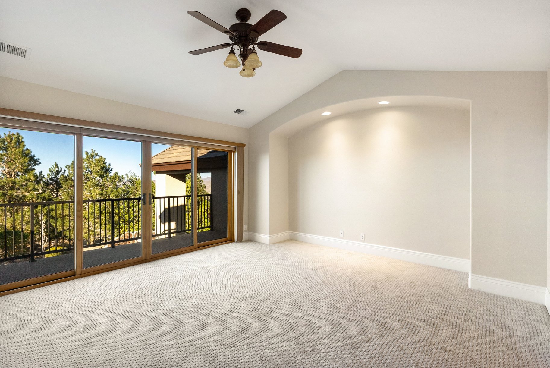  Private Mountain Estate with Elevated Views - 物件實景