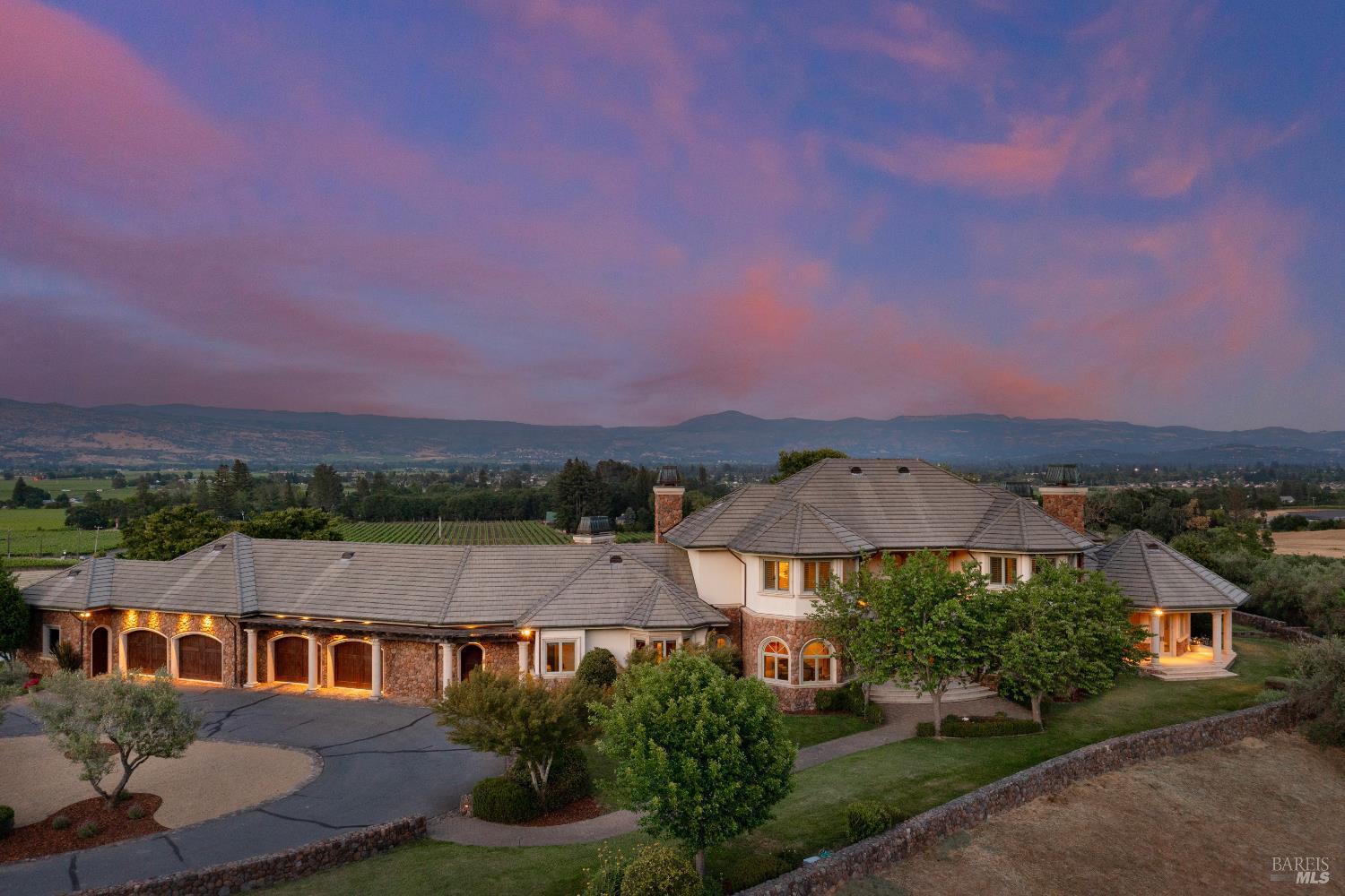 Napa, California, 94558, United States, 5 Bedrooms Bedrooms, ,8 BathroomsBathrooms,Residential,For Sale,1862462