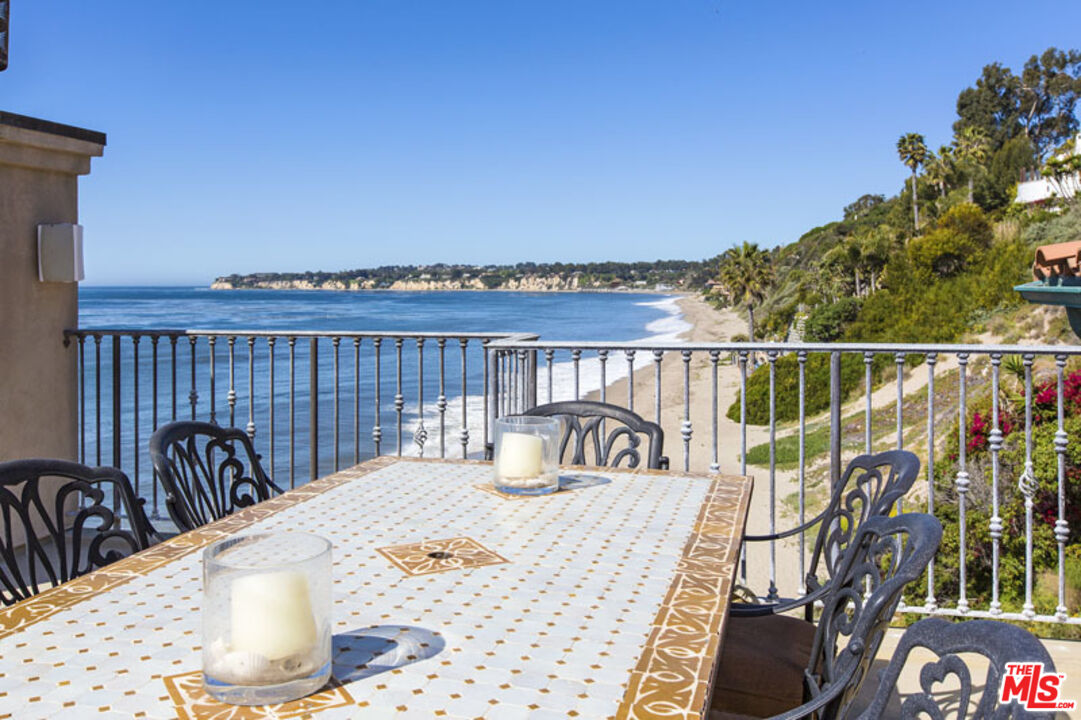 Malibu, California, 90265, United States, 5 Bedrooms Bedrooms, ,6 BathroomsBathrooms,Residential,For Sale,1895522