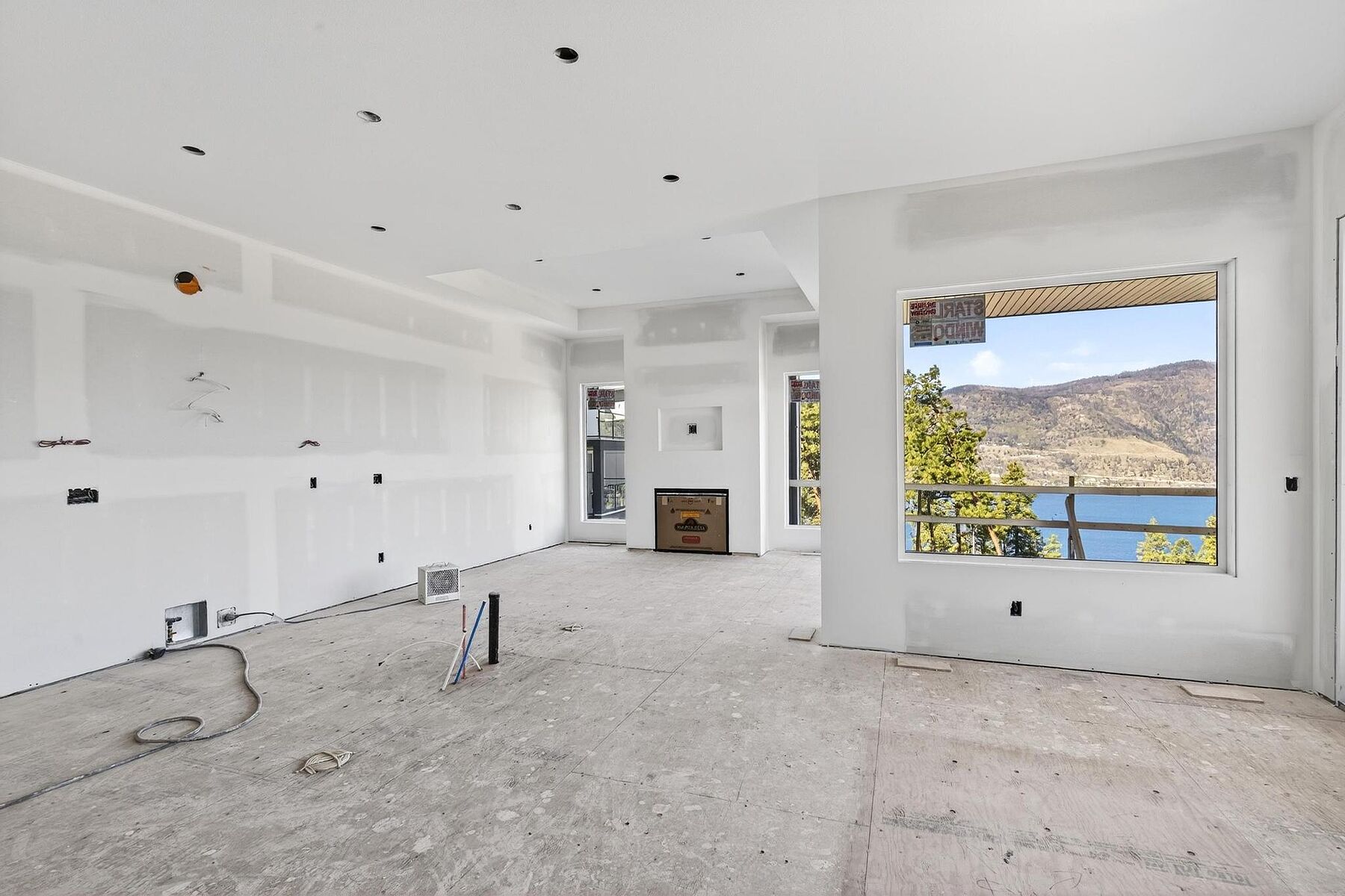  Coveted Waterfront Living - 物件實景