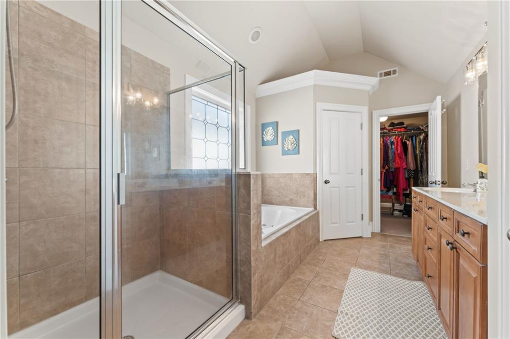 Johns Creek, Georgia, 30022, United States, 3 Bedrooms Bedrooms, ,4 BathroomsBathrooms,Residential,For Sale,2002058