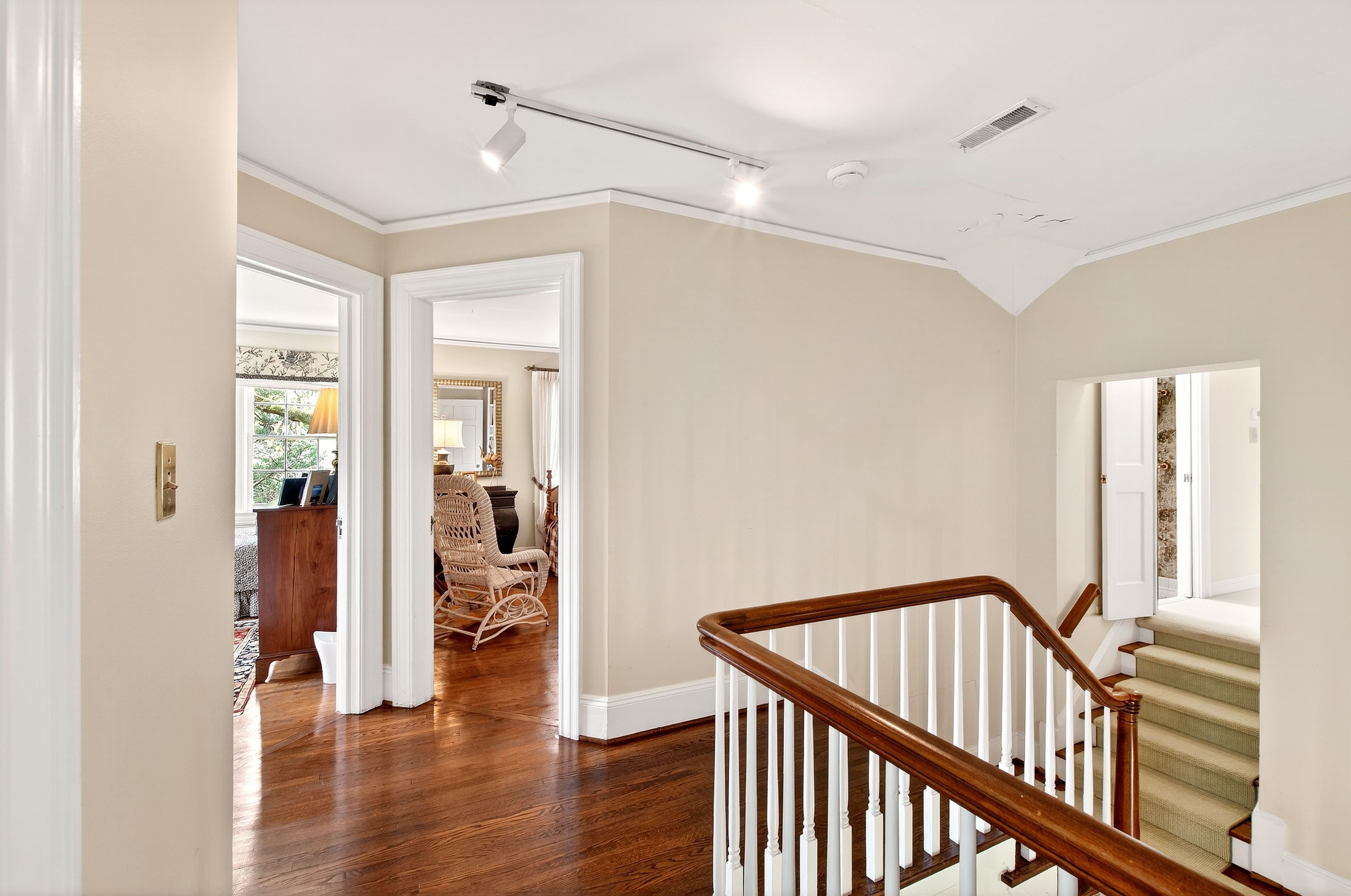  223 Hillcrest Circle, Chapel Hill, NC 27514 - 物件實景