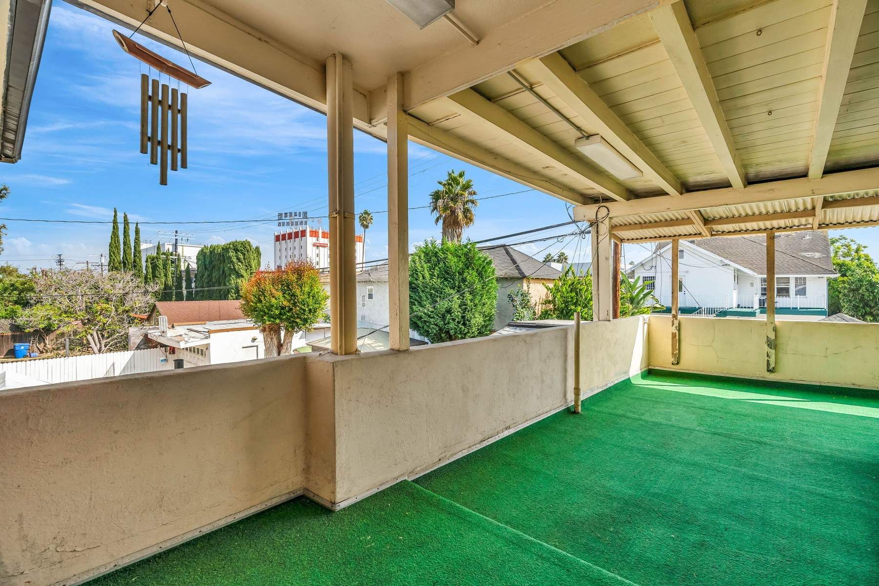  1412 S Victoria Ave - 物件實景