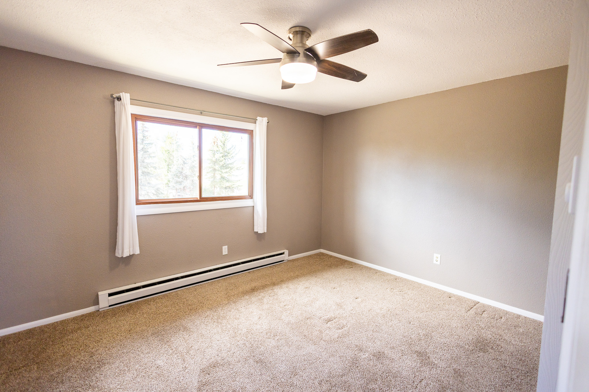 Helena, Montana, 59602, United States, 4 Bedrooms Bedrooms, ,2 BathroomsBathrooms,Residential,For Sale,1975610