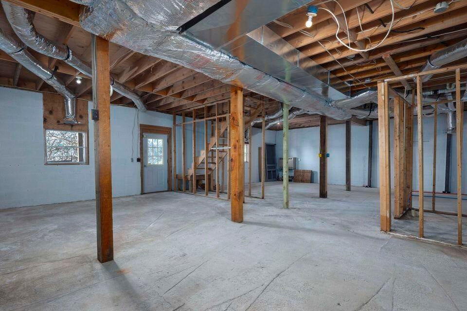 Spring City, Tennessee, 37381, United States, 1 Bedroom Bedrooms, ,2 BathroomsBathrooms,Residential,For Sale,1826365