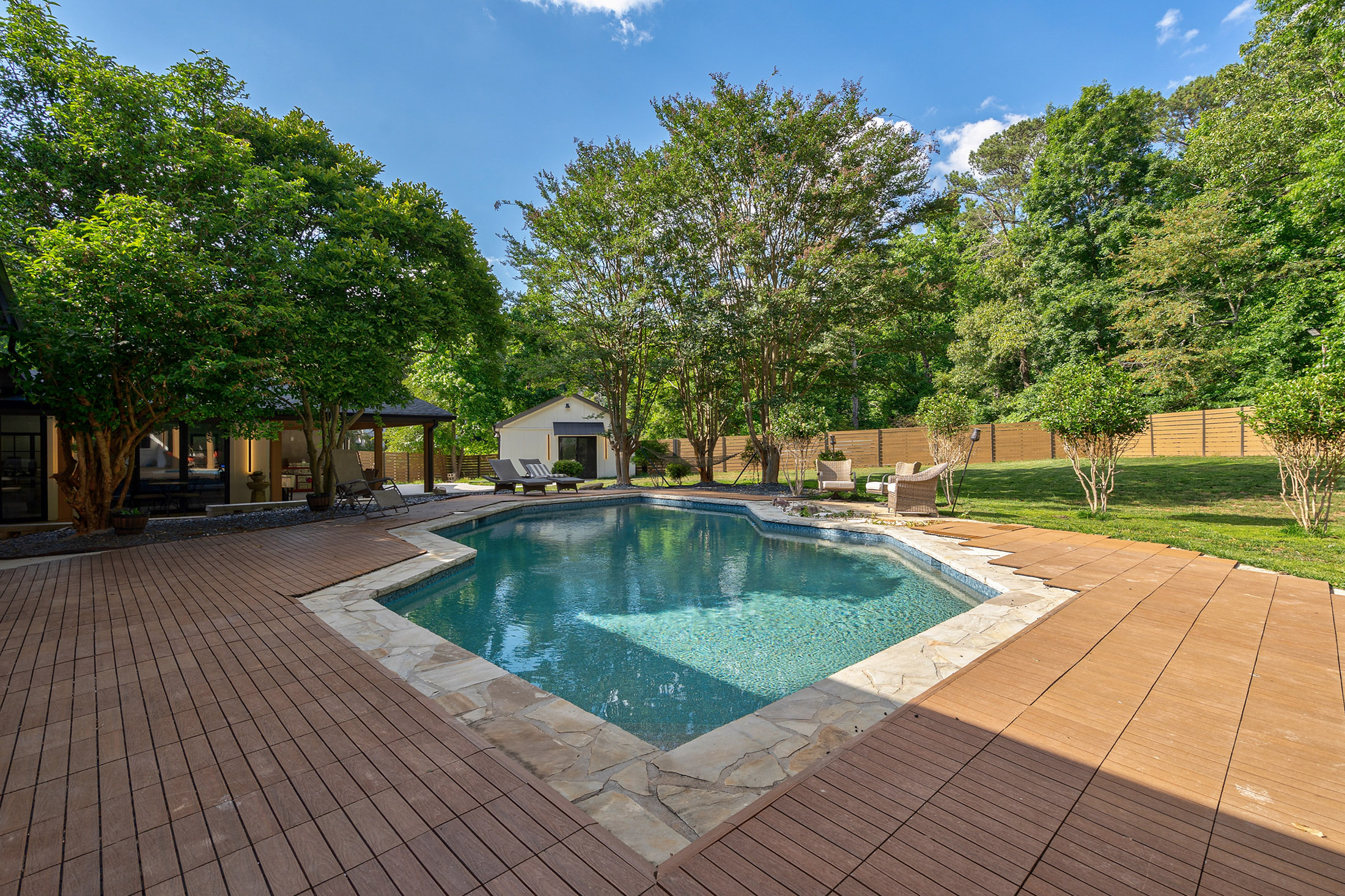  Fully Renovated Estate Blends Luxury, Flexibility & Resort-Style Living - 物件實景