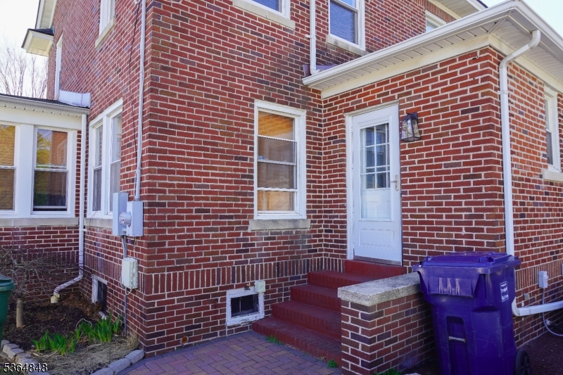 Hightstown Boro, New Jersey, 08520, United States, 3 Bedrooms Bedrooms, ,2 BathroomsBathrooms,Residential,For Sale,1901421
