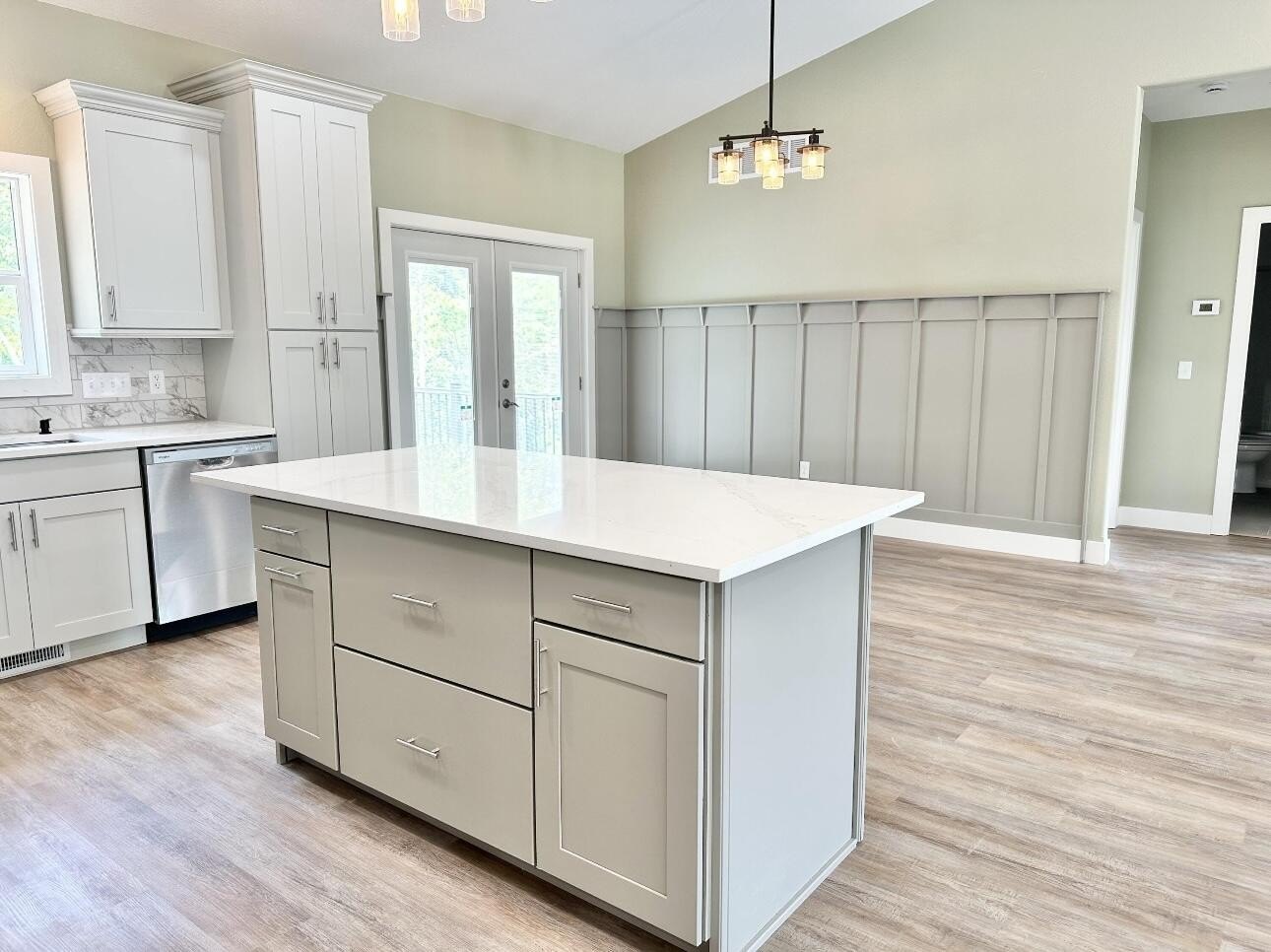 Shell Knob, Missouri, 65747, United States, 5 Bedrooms Bedrooms, ,3 BathroomsBathrooms,Residential,For Sale,1982122