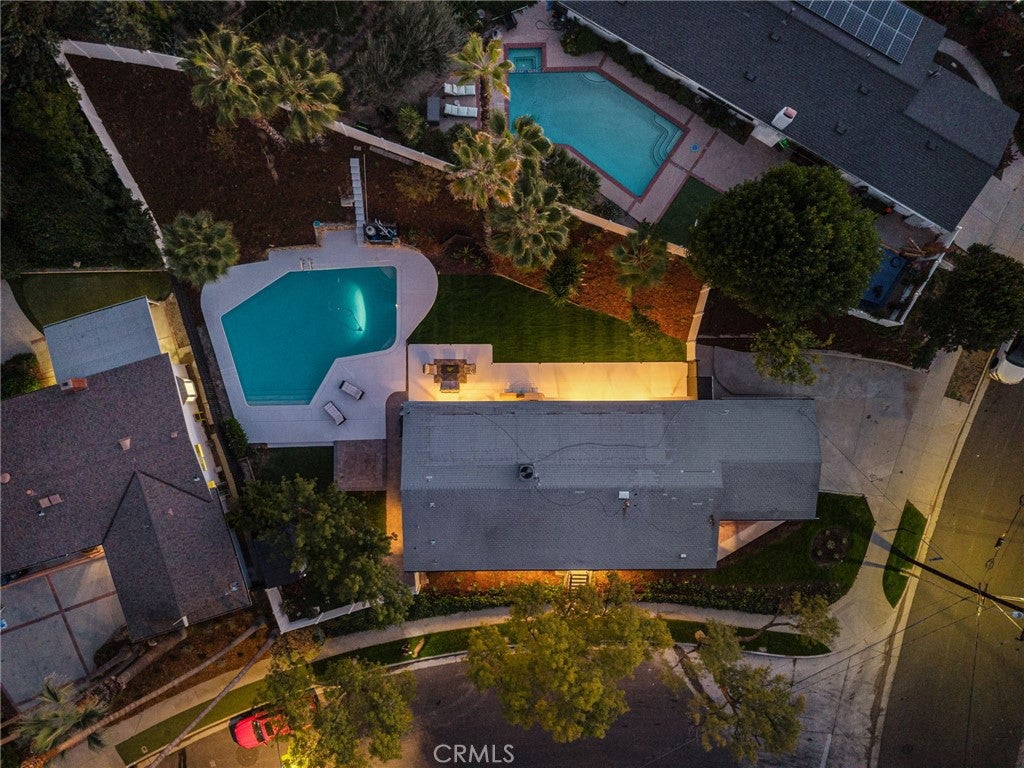 Woodland Hills, California, 91367, United States, 3 Bedrooms Bedrooms, ,2 BathroomsBathrooms,Residential,For Sale,1991959