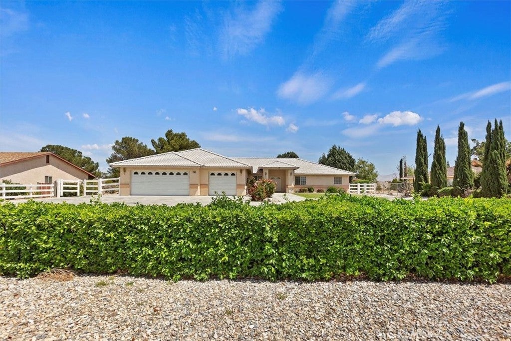 Apple Valley, California, 92308, United States, 7 Bedrooms Bedrooms, ,4 BathroomsBathrooms,Residential,For Sale,1794174