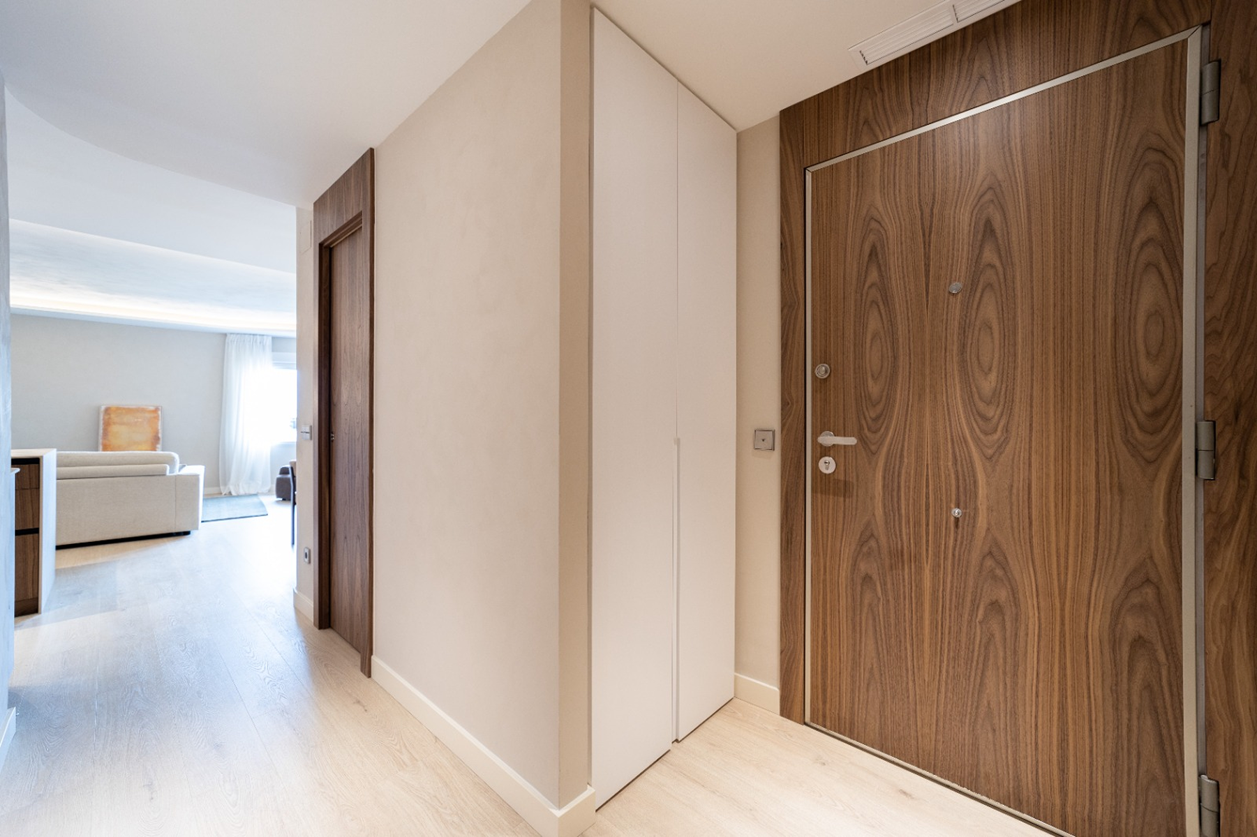  Newly renovated flat, 7th floor exterior, south-facing - 物件實景
