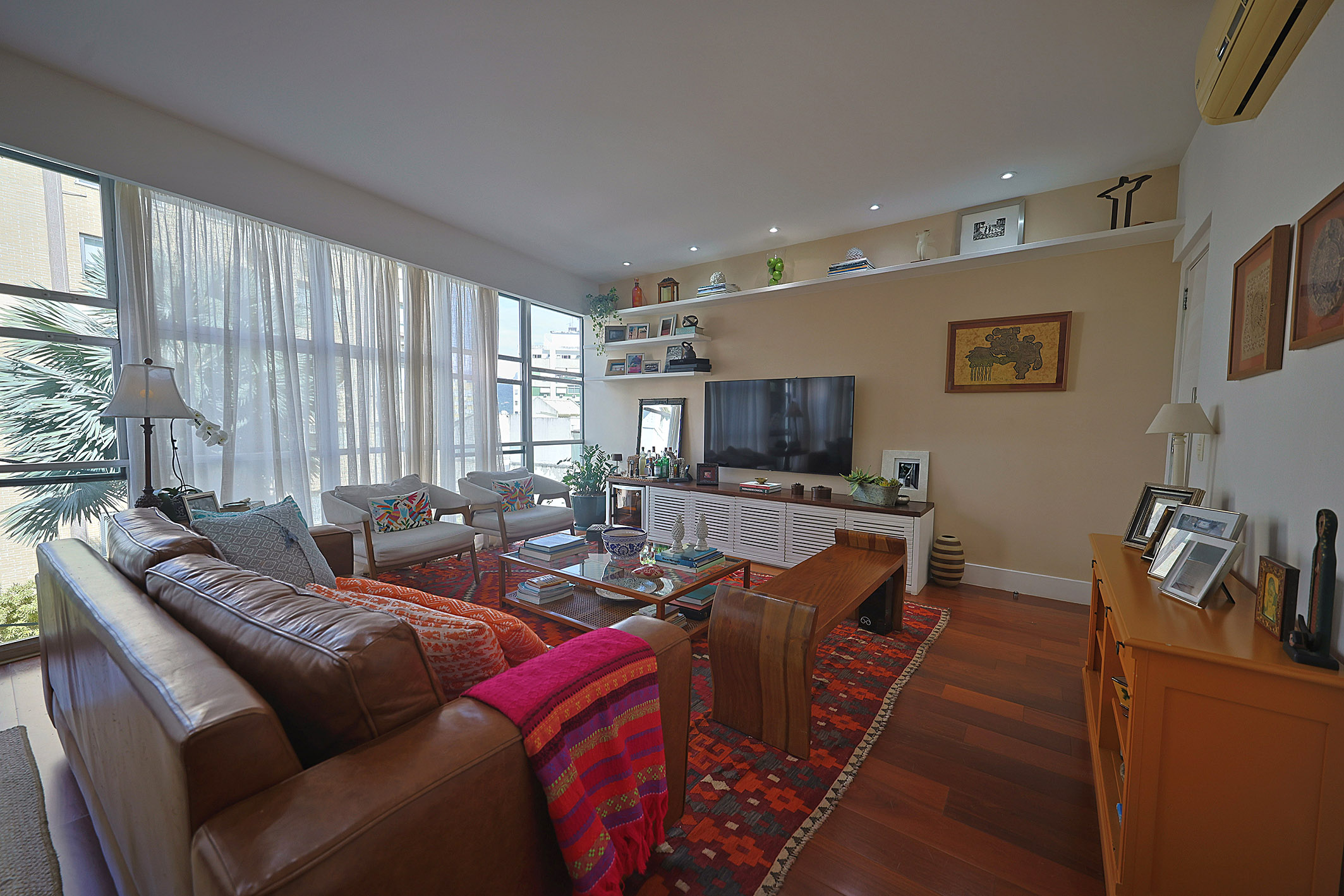  Lagoa  Sacopã Street  3 Bedrooms  1 Suite  1 Parking Space  Fully Renovated - 物件實景
