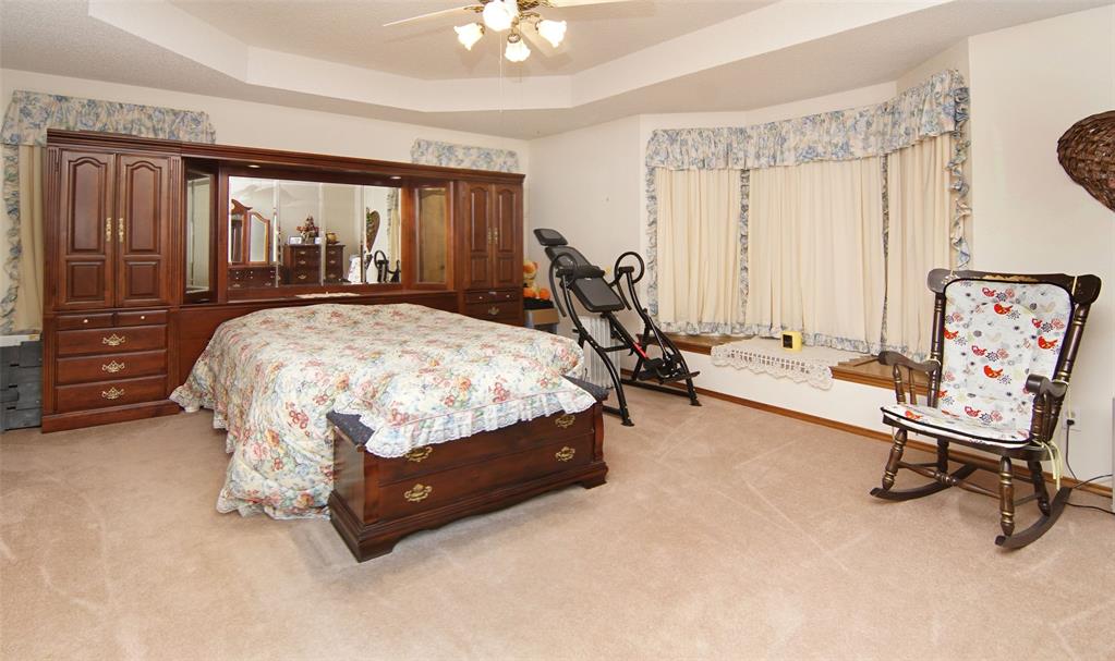 Weatherford, Texas, 76087, United States, 3 Bedrooms Bedrooms, ,2 BathroomsBathrooms,Residential,For Sale,1943652