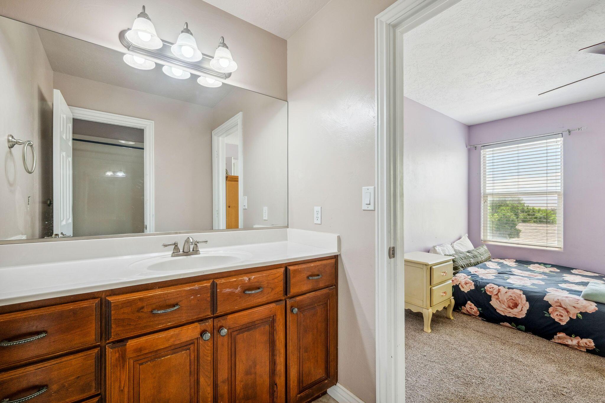 St George, Utah, 84790, United States, 6 Bedrooms Bedrooms, ,5 BathroomsBathrooms,Residential,For Sale,1923472