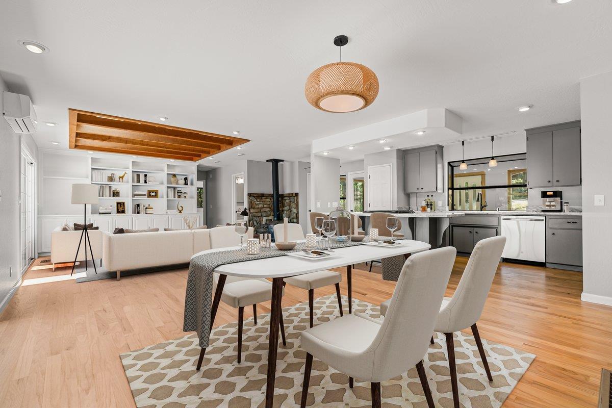 Nevada City, California, 95959, United States, 3 Bedrooms Bedrooms, ,3 BathroomsBathrooms,Residential,For Sale,1916379