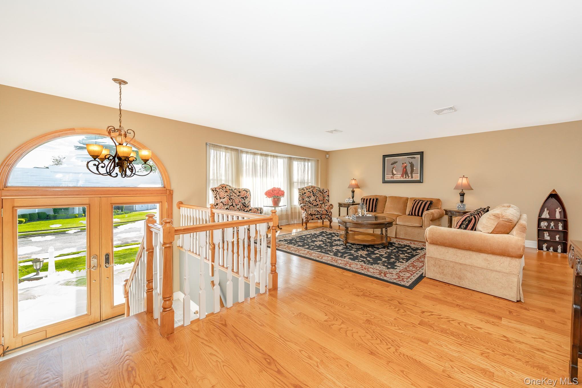 West Islip, New York, 11795, United States, 5 Bedrooms Bedrooms, ,5 BathroomsBathrooms,Residential,For Sale,1943882