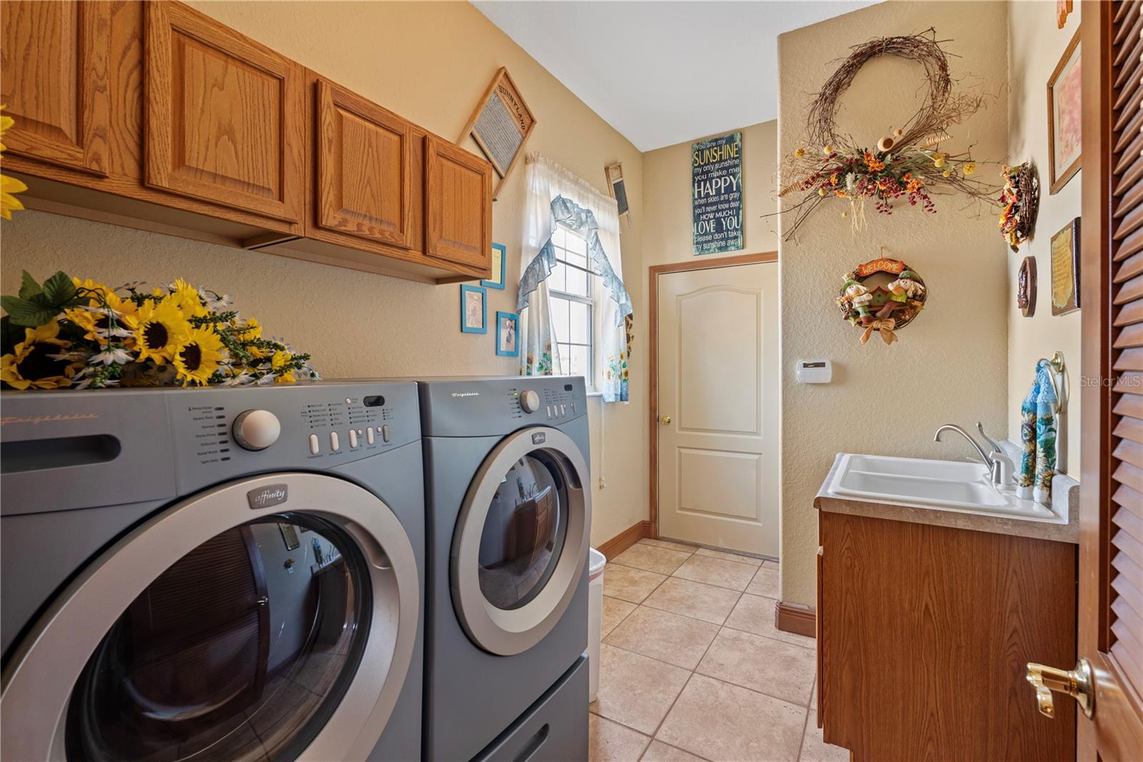 WILDWOOD, Florida, 34785, United States, 3 Bedrooms Bedrooms, ,3 BathroomsBathrooms,Residential,For Sale,1804023