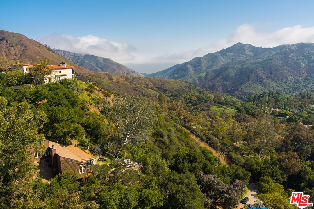 Topanga, California, 90290, United States, 4 Bedrooms Bedrooms, ,5 BathroomsBathrooms,Residential,For Sale,1796839