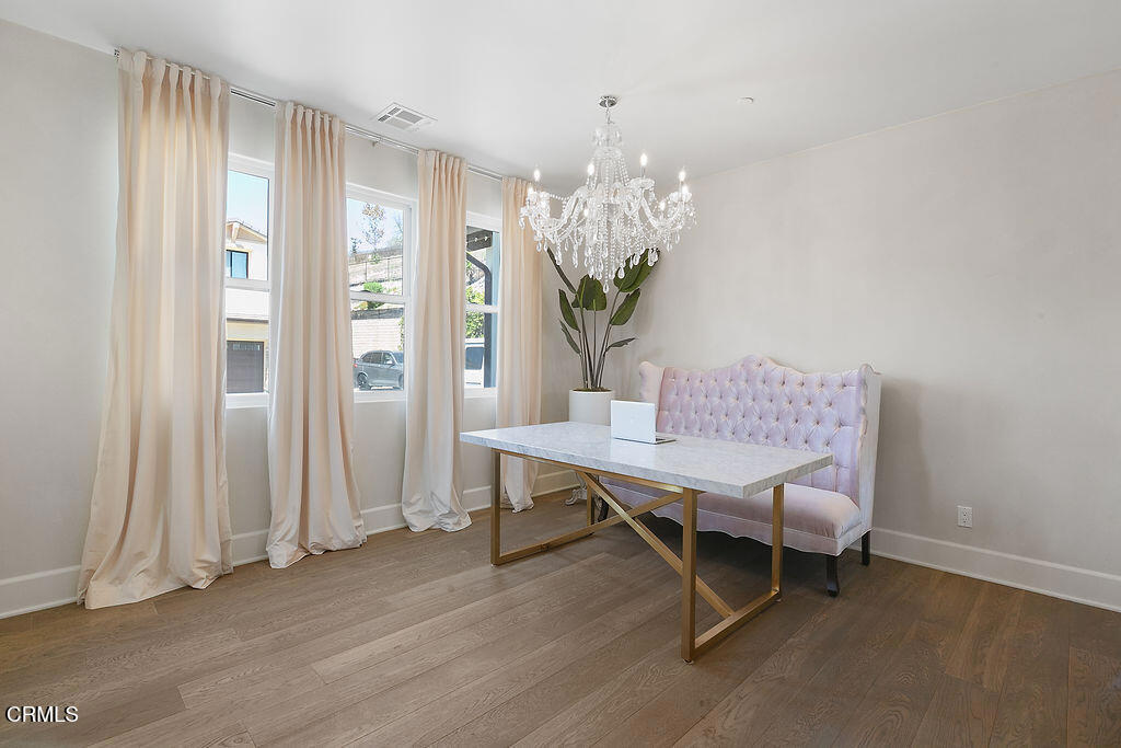 Thousand Oaks, California, 91362, United States, 4 Bedrooms Bedrooms, ,4 BathroomsBathrooms,Residential,For Sale,1997017