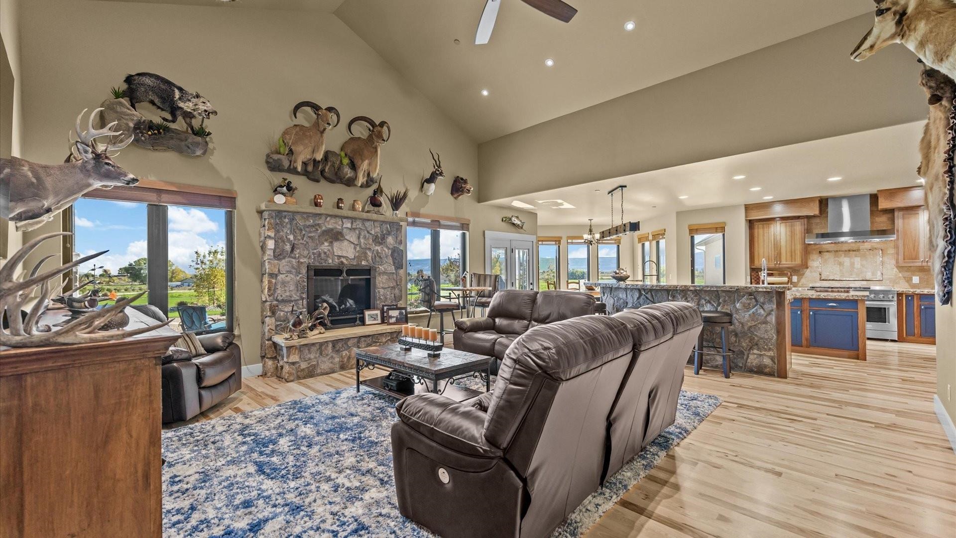 Grand Junction, Colorado, 81505, United States, 3 Bedrooms Bedrooms, ,3 BathroomsBathrooms,Residential,For Sale,1991667