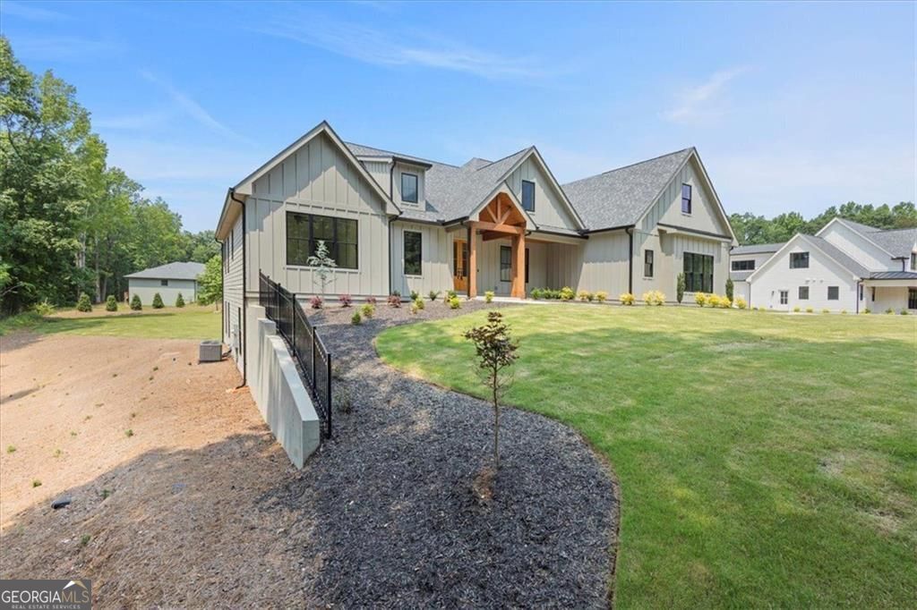 Gainesville, Georgia, 30506, United States, 5 Bedrooms Bedrooms, ,4 BathroomsBathrooms,Residential,For Sale,1909914