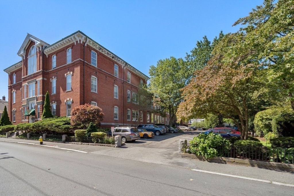 Salem, Massachusetts, 01970, United States, 3 Bedrooms Bedrooms, ,3 BathroomsBathrooms,Residential,For Sale,1927367