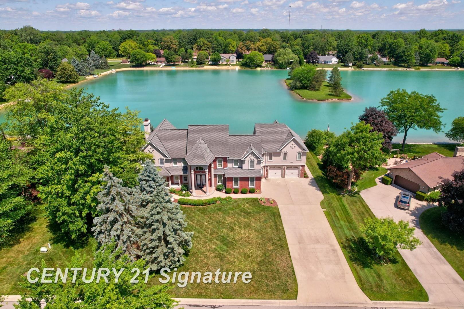 Saginaw, Michigan, 48609, United States, 4 Bedrooms Bedrooms, ,7 BathroomsBathrooms,Residential,For Sale,1980528