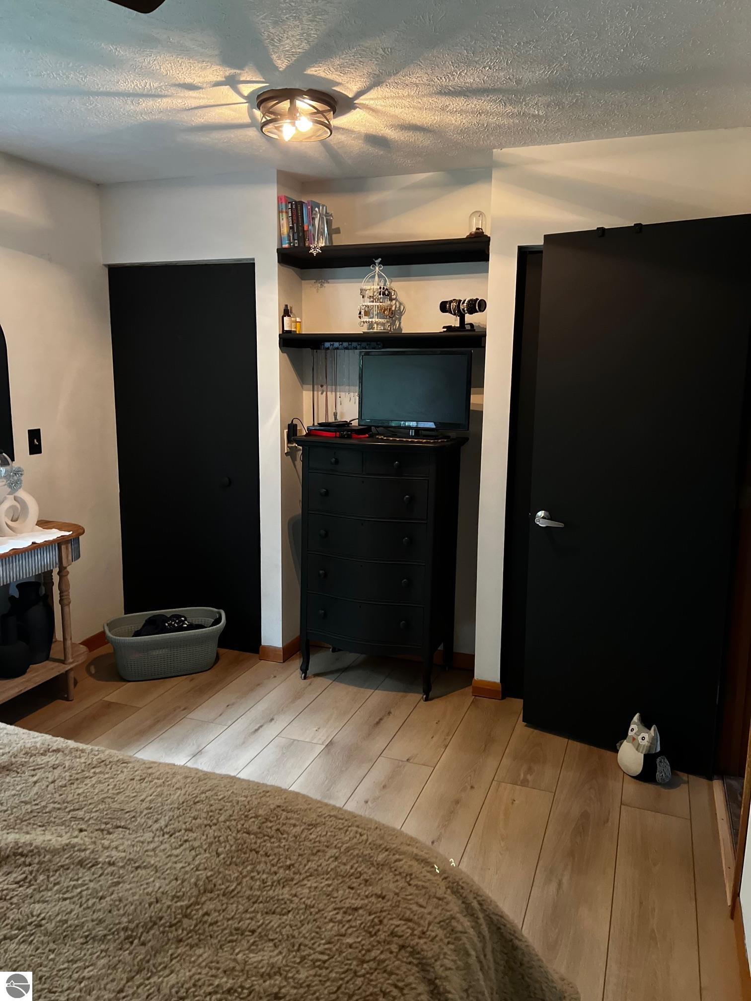 Cedar, Michigan, 49621, United States, 4 Bedrooms Bedrooms, ,2 BathroomsBathrooms,Residential,For Sale,1917119