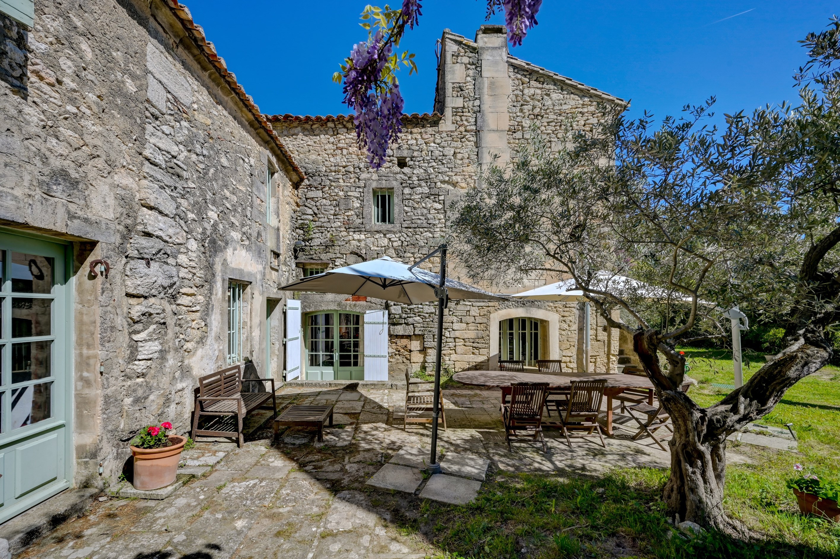  Exclusive. Authentic and charming property located in Les Baux-de-Provence - 物件實景