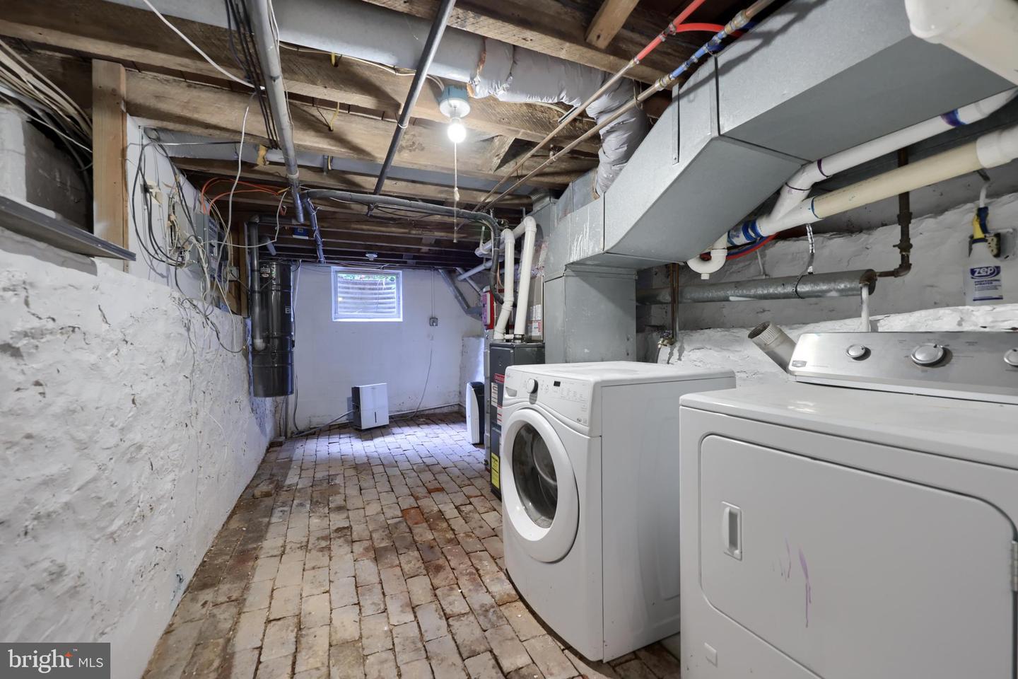 Lancaster, Pennsylvania, 17603, United States, 4 Bedrooms Bedrooms, ,2 BathroomsBathrooms,Residential,For Sale,1955843