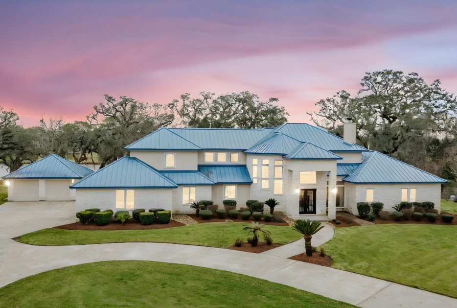 Brazoria, Texas, 77422, United States, 4 Bedrooms Bedrooms, ,4 BathroomsBathrooms,Residential,For Sale,1933146