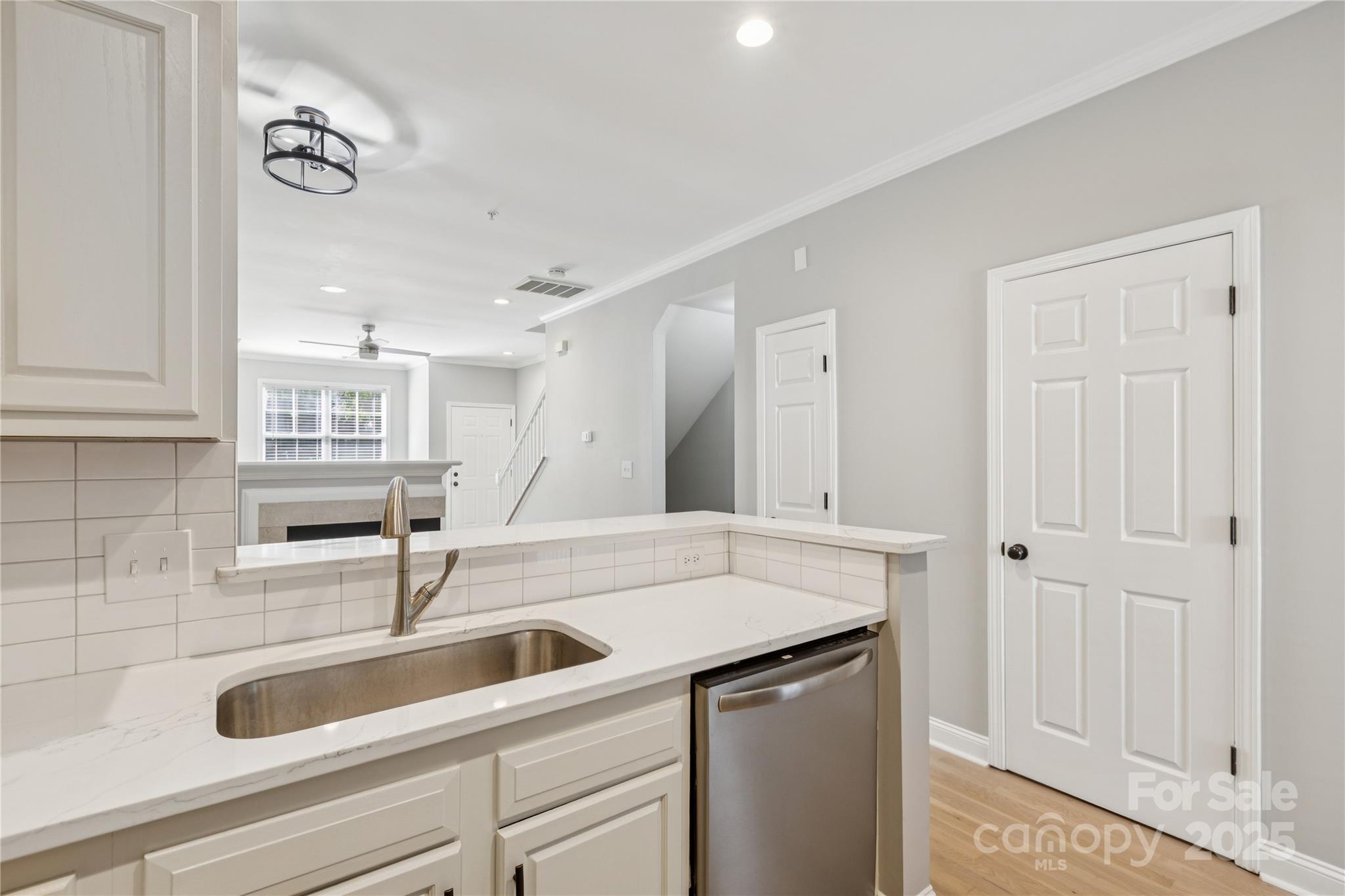 Charlotte, North Carolina, 28204, United States, 2 Bedrooms Bedrooms, ,3 BathroomsBathrooms,Residential,For Sale,1917401