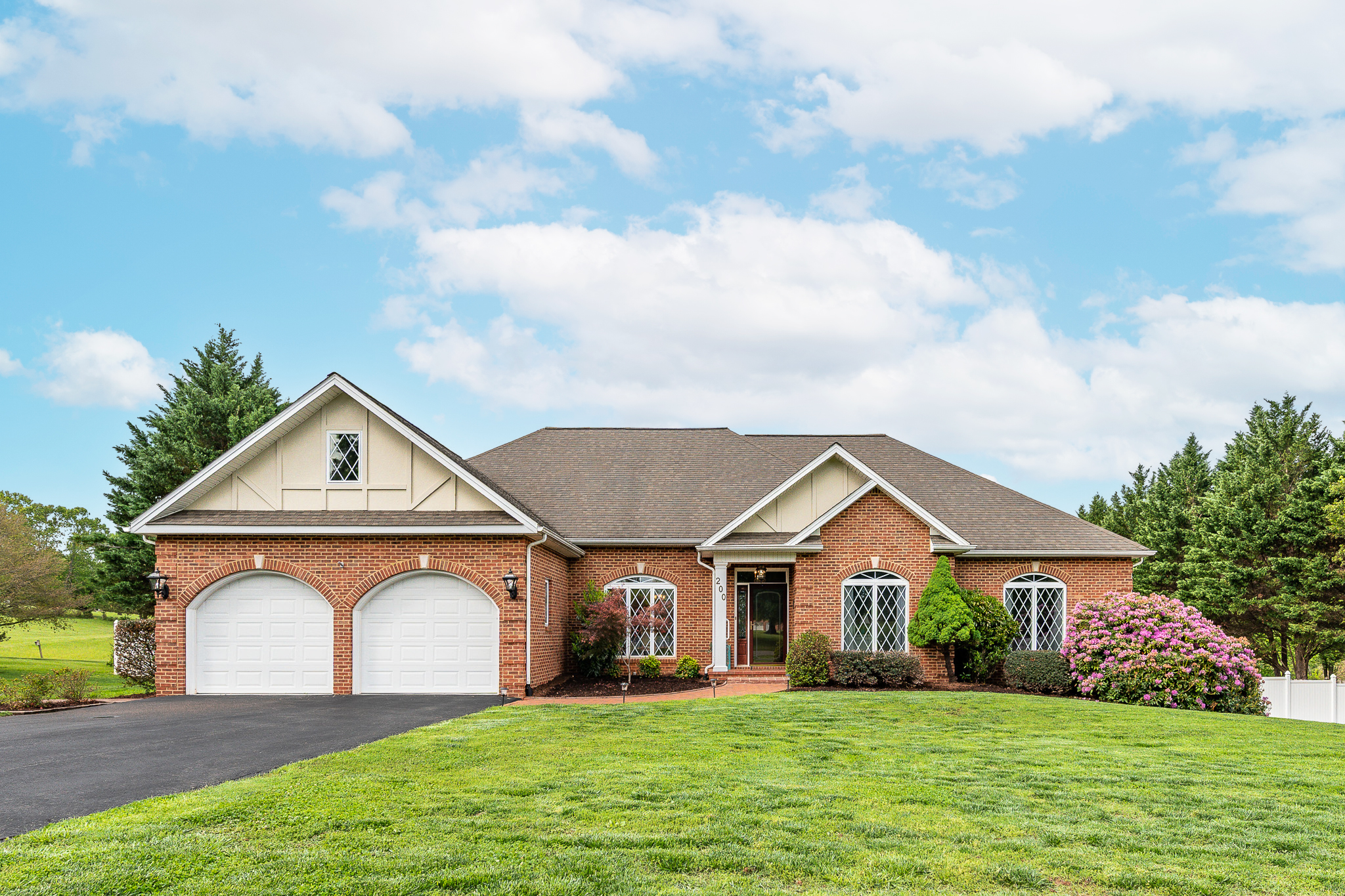 Bedford, Virginia, 24523, United States, 3 Bedrooms Bedrooms, ,2 BathroomsBathrooms,Residential,For Sale,2048776