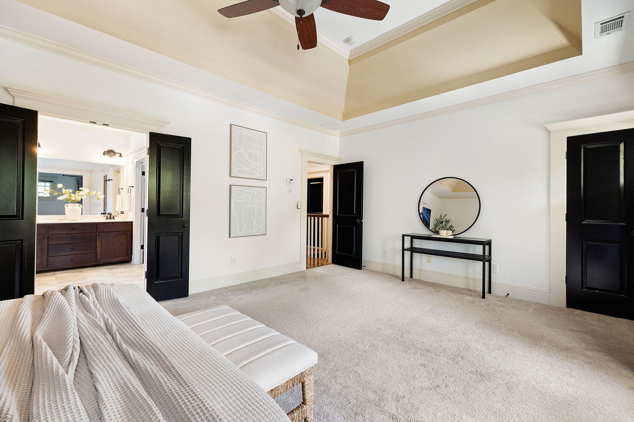  Spacious Living Meets Modern Convenience - 物件實景