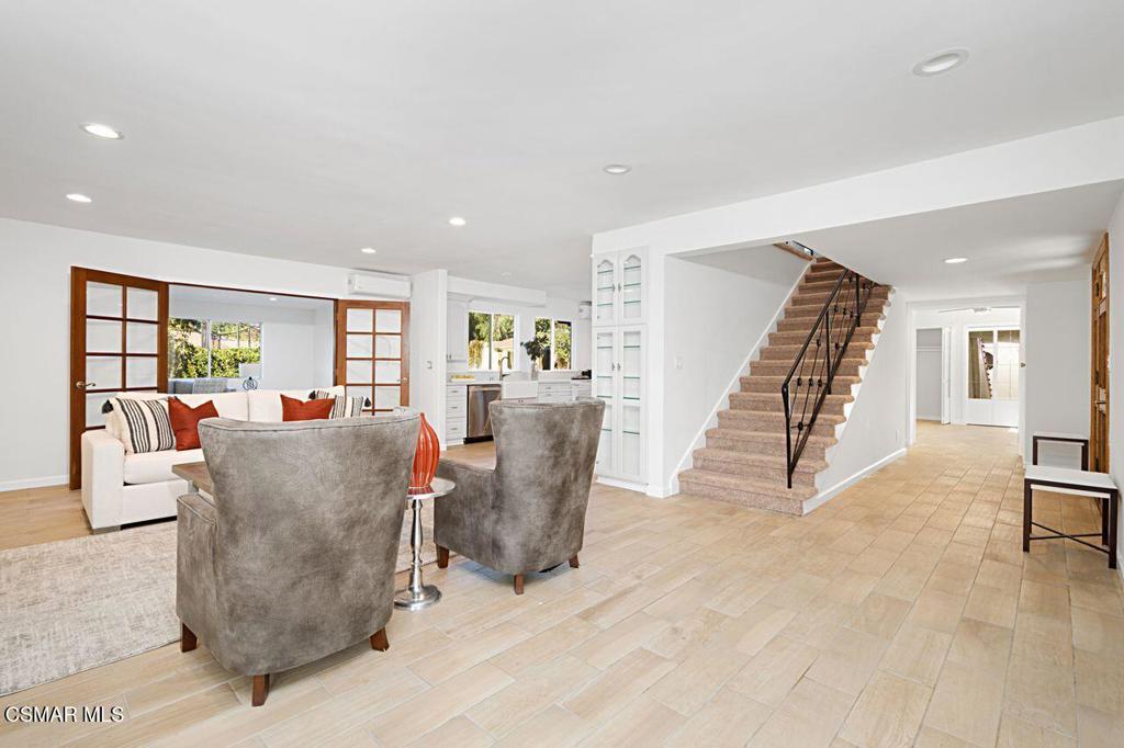 Thousand Oaks, California, 91362, United States, 4 Bedrooms Bedrooms, ,3 BathroomsBathrooms,Residential,For Sale,1990954