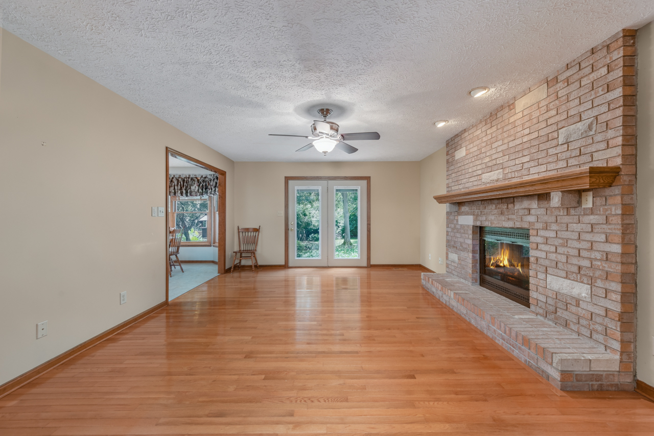 Terre Haute, Indiana, 47802, United States, 4 Bedrooms Bedrooms, ,3 BathroomsBathrooms,Residential,For Sale,1931381