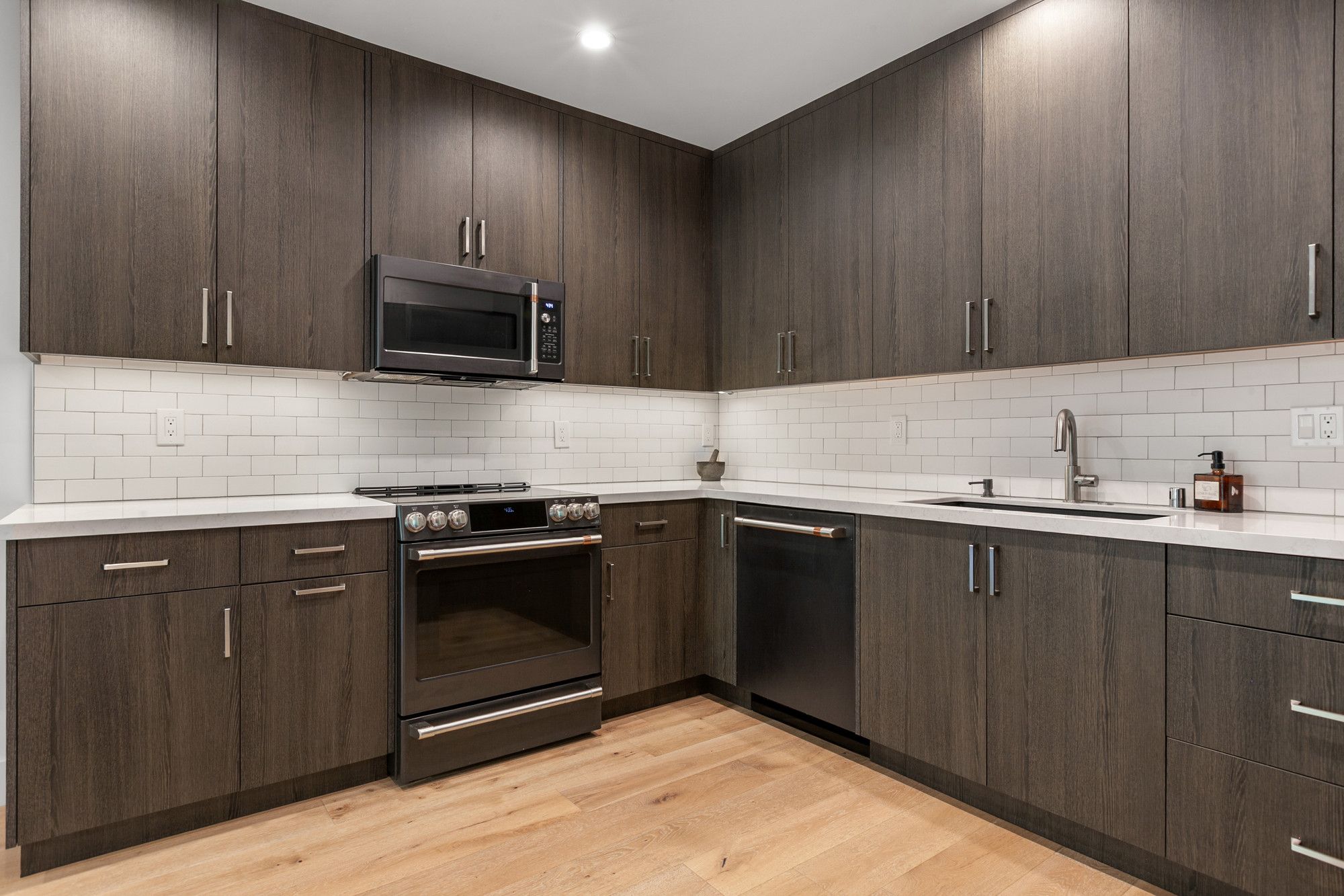  Elevated Contemporary Living in San Luis Obispo - 物件實景