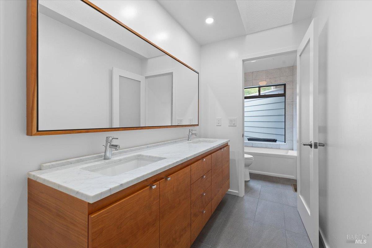 Santa Rosa, California, 95409, United States, 3 Bedrooms Bedrooms, ,2 BathroomsBathrooms,Residential,For Sale,2006372