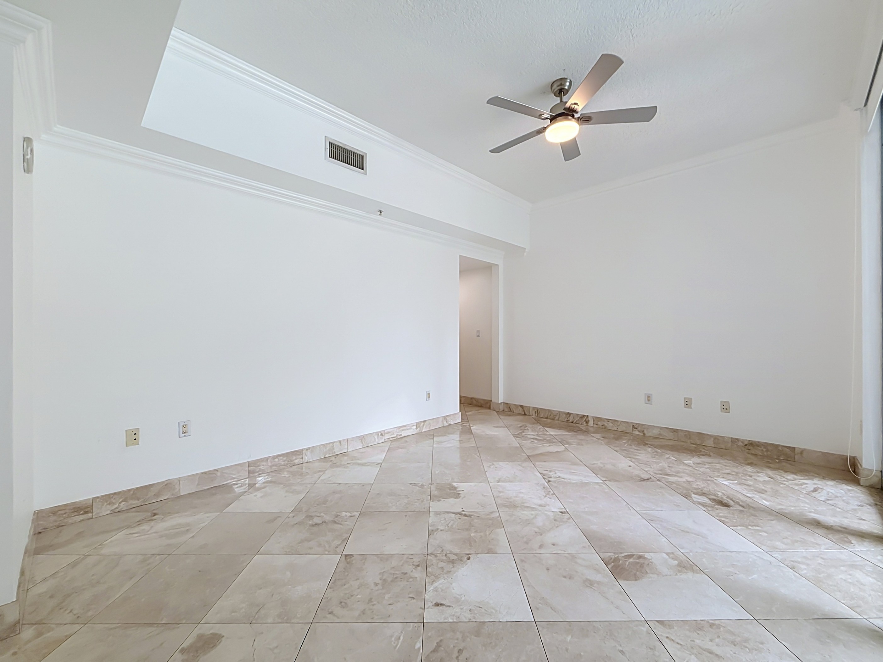  3470 E Coast Ave, Miami, FL, 33137 - 物件實景