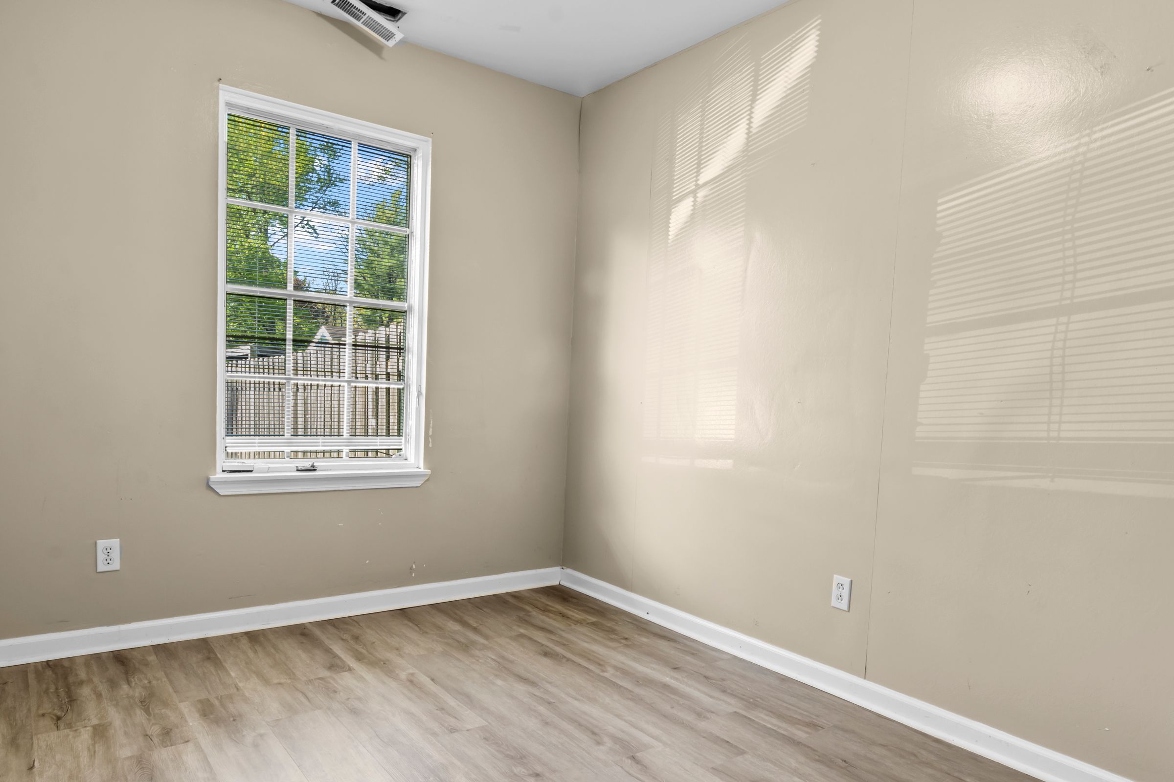 Indianapolis, Indiana, 46240, United States, 14 Bedrooms Bedrooms, ,6 BathroomsBathrooms,Residential,For Sale,1908586