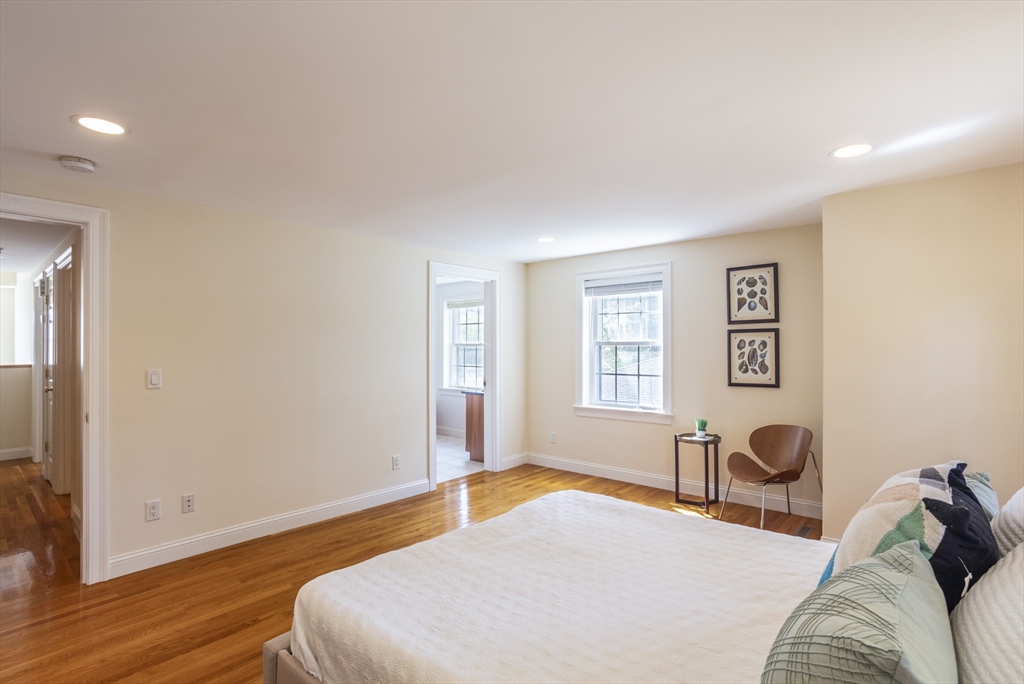 Newton, Massachusetts, 02161, United States, 3 Bedrooms Bedrooms, ,4 BathroomsBathrooms,Residential,For Sale,1940843