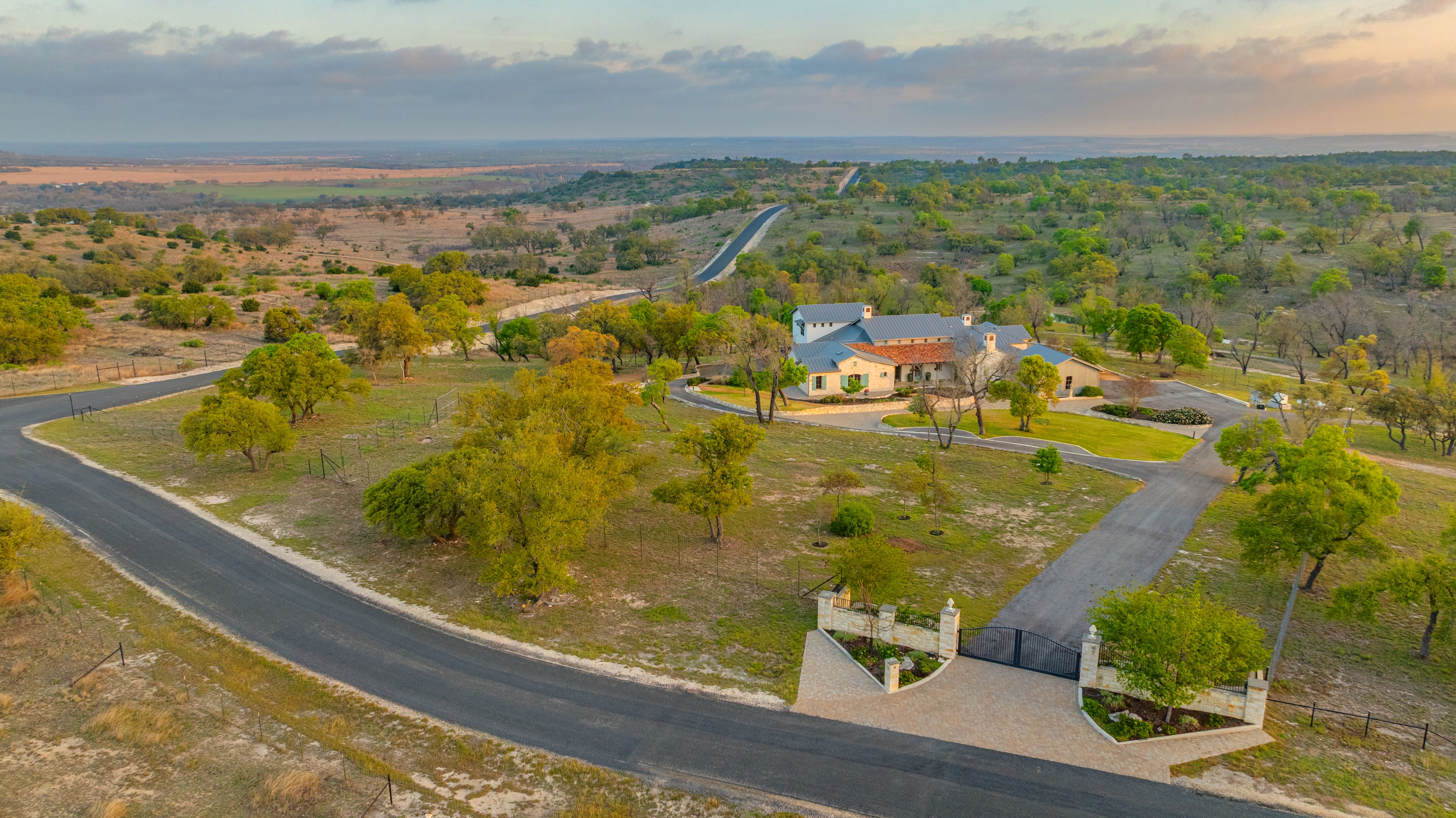  French Country Elegance in the Texas Hill Country - 物件實景