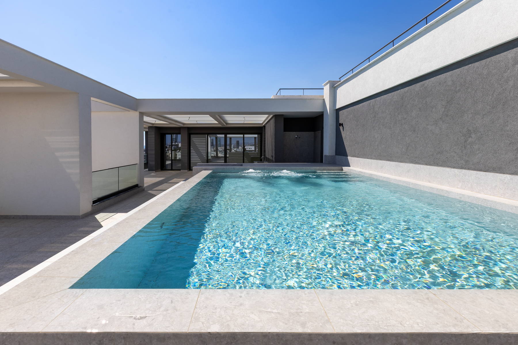  Sea View Penthouse with Rooftop Pool & Sauna, Germasogeia, Limassol - 物件實景