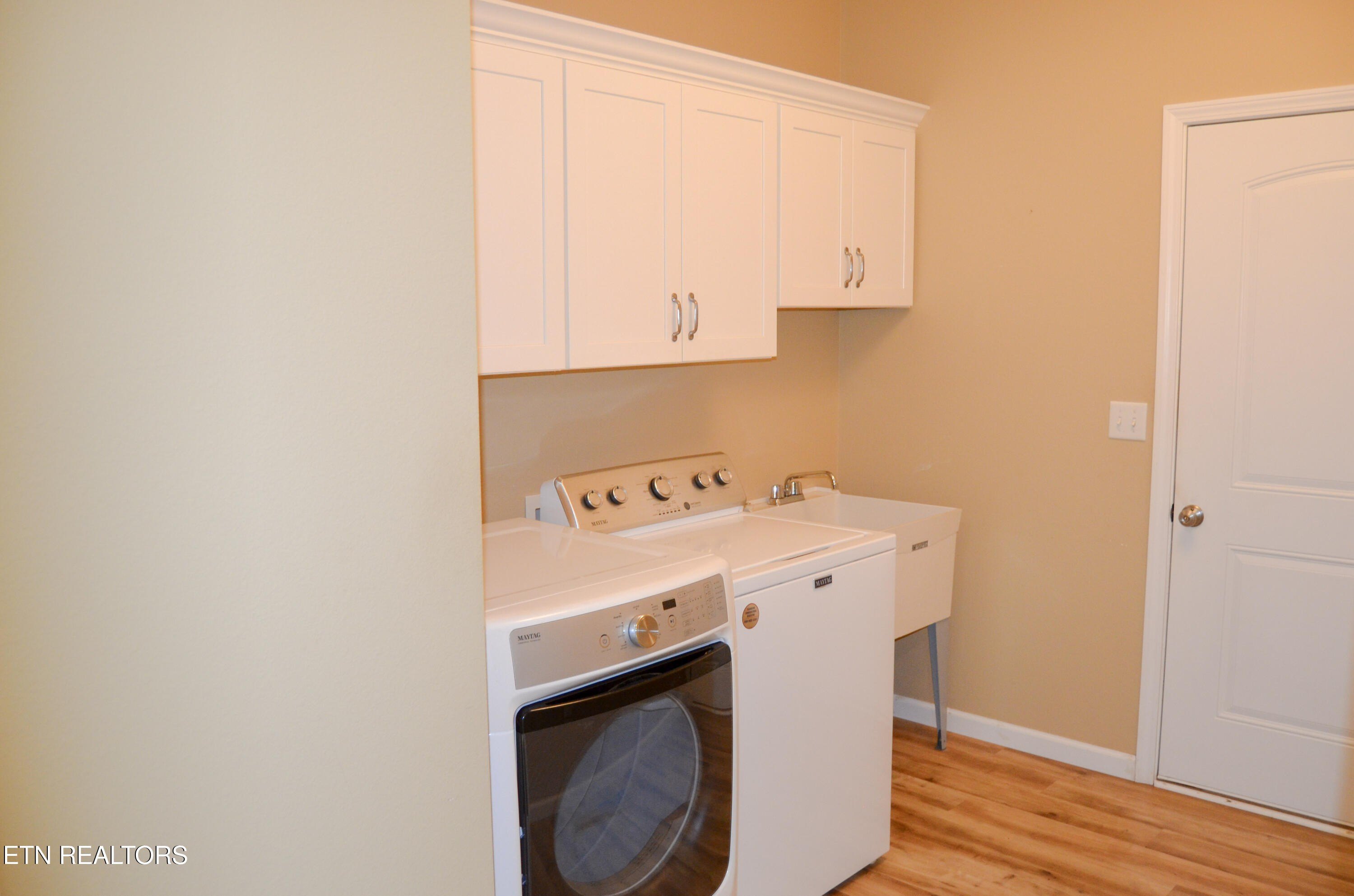 Crossville, Tennessee, 38555, United States, 3 Bedrooms Bedrooms, ,3 BathroomsBathrooms,Residential,For Sale,1978322