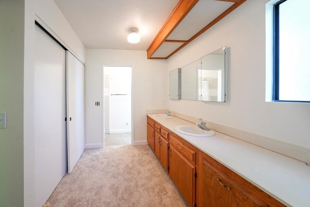 Ramona, California, 92065, United States, 5 Bedrooms Bedrooms, ,4 BathroomsBathrooms,Residential,For Sale,1766816