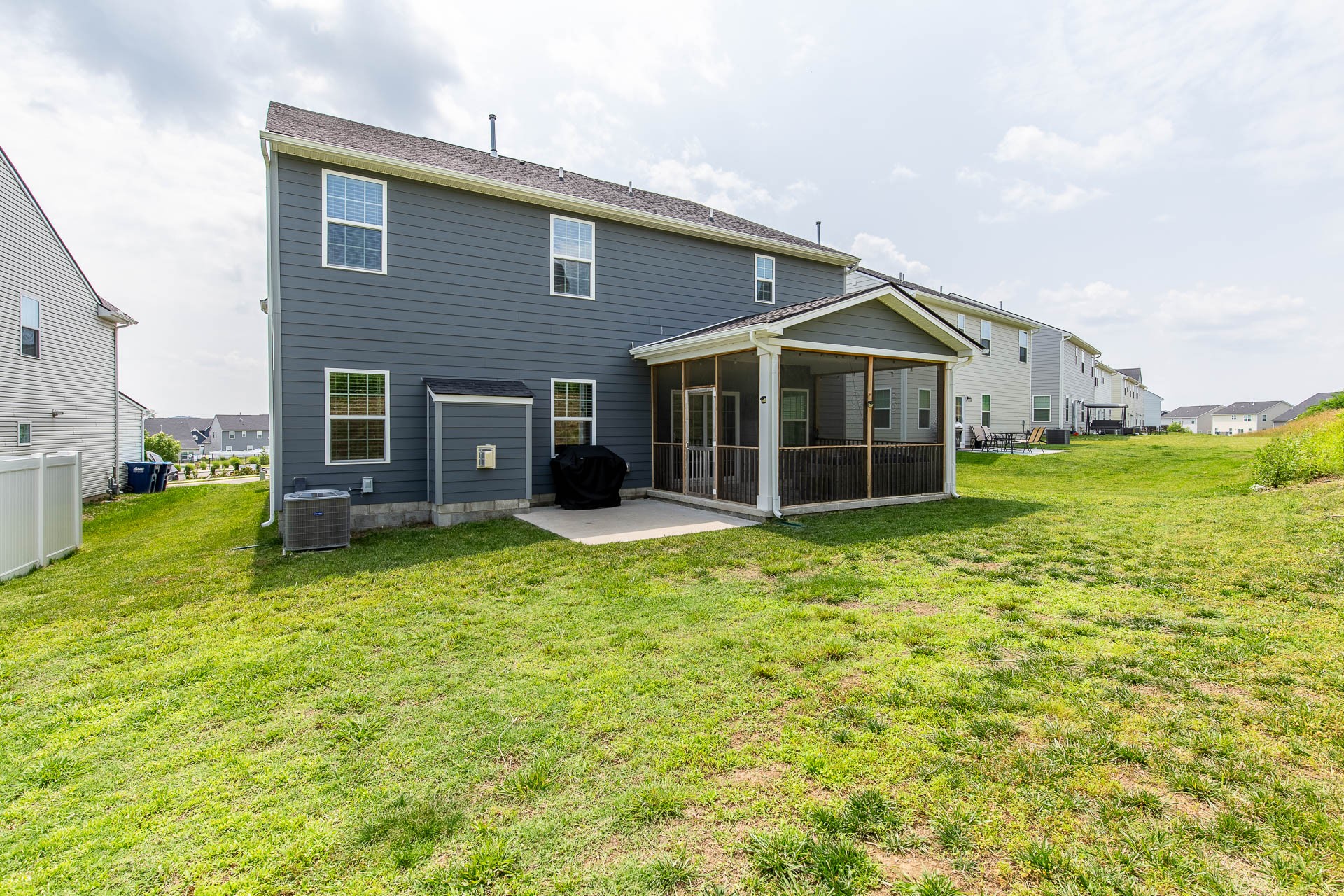 Smyrna, Tennessee, 37167, United States, 5 Bedrooms Bedrooms, ,4 BathroomsBathrooms,Residential,For Sale,1848670