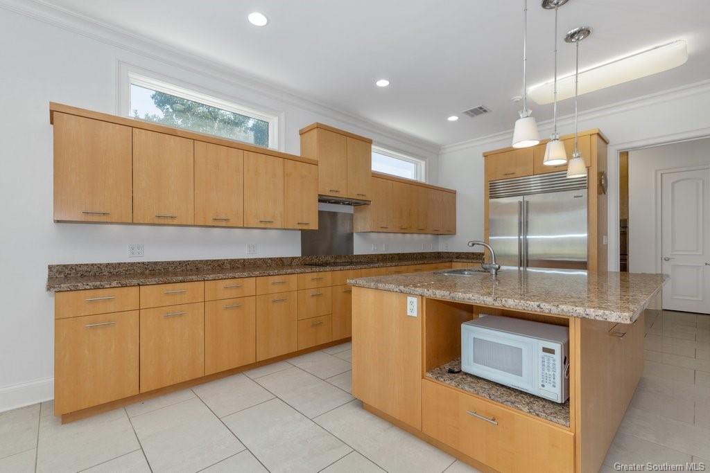 Lake Charles, Louisiana, 70605, United States, 6 Bedrooms Bedrooms, ,6 BathroomsBathrooms,Residential,For Sale,1981086