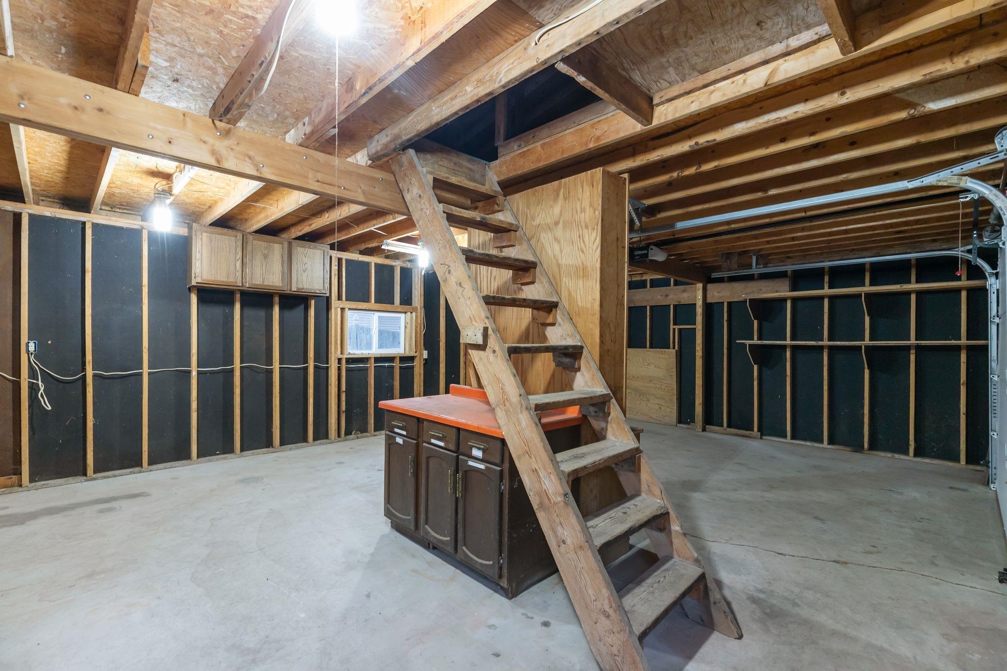 MENASHA, Wisconsin, 54942, United States, 4 Bedrooms Bedrooms, ,2 BathroomsBathrooms,Residential,For Sale,1996983